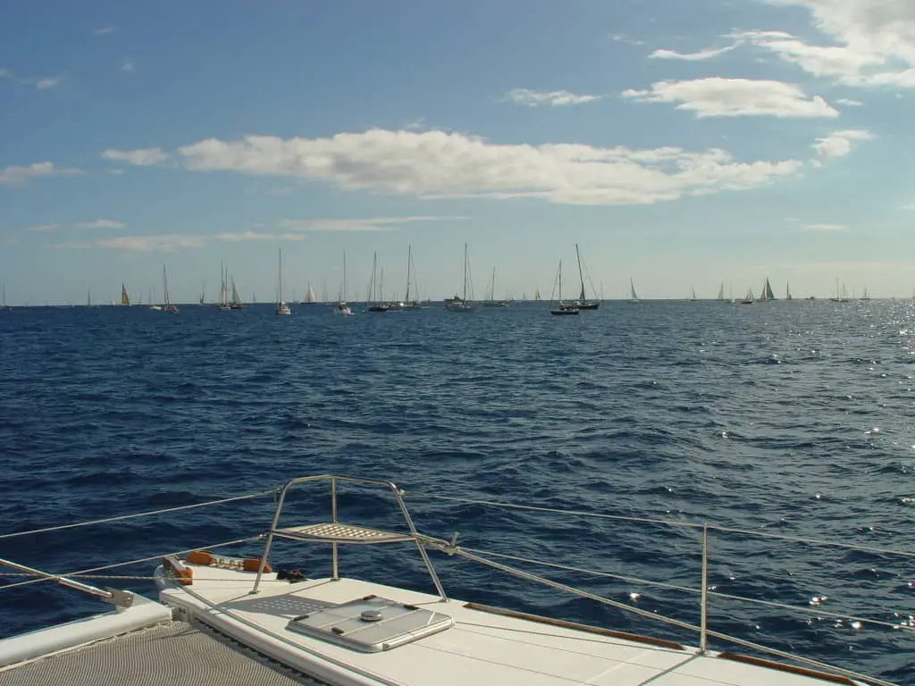 Starting to cross the Atlantic Ocean not knowing how it will be. It´s like our life. You don´t know how the journey goes on.