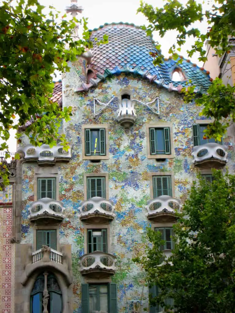Die besten Tipps für Barcelona (Sehenswürdigkeiten und Übernachten) Im Bild das Casa Battló