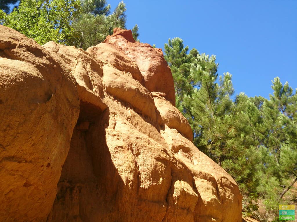 Ockerfelsen bei Roussillon, Provence