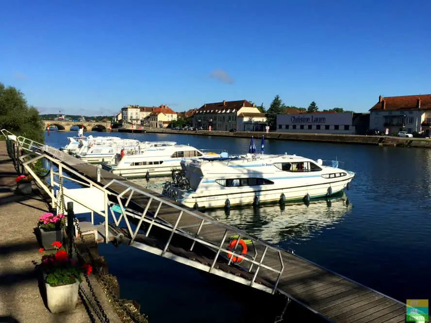 Mit dem Hausboot entlang der Saone