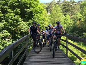 Die trainierten Herren am Beginn unserer Mountainbike-Tour durch den Wienerwald.