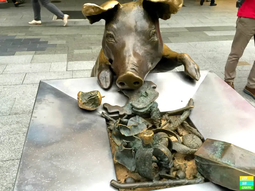 Malls Pigs