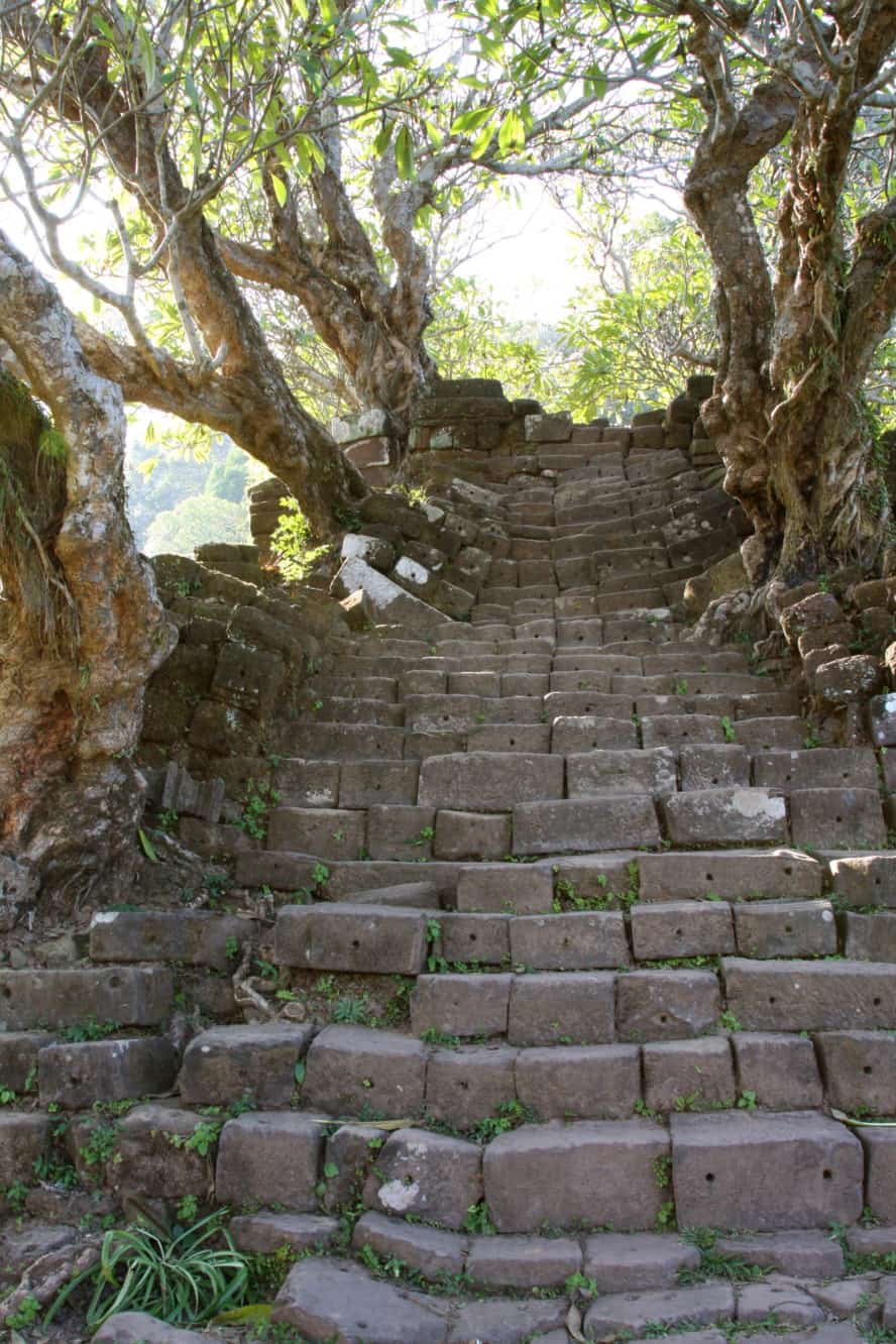 best places and sights in Laos