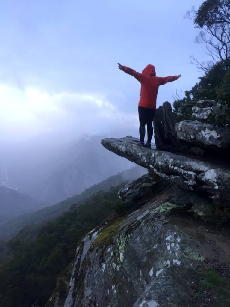 Am Abgrund im Grampians Nationalpark in Australien