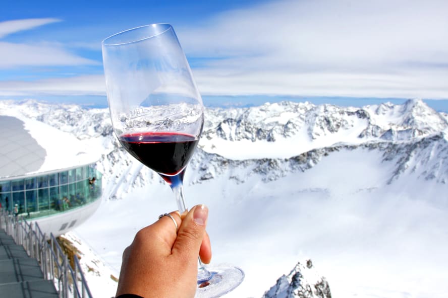 Höchste Weinverkostung und Champagnerdegustation Österreichs am Pitztaler Gletscher