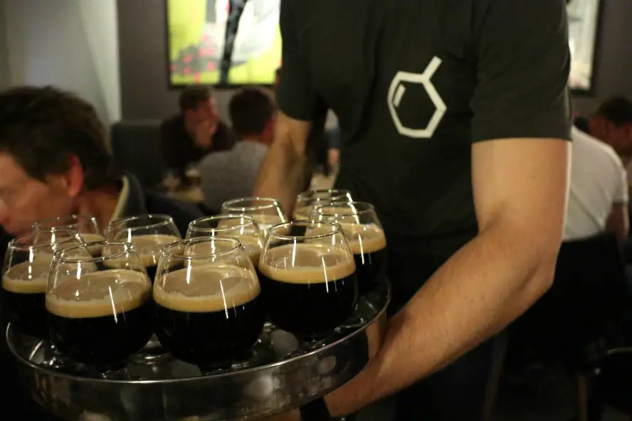 Craft Bier Verkostung vegan essen Belgrad Serbien Balkan