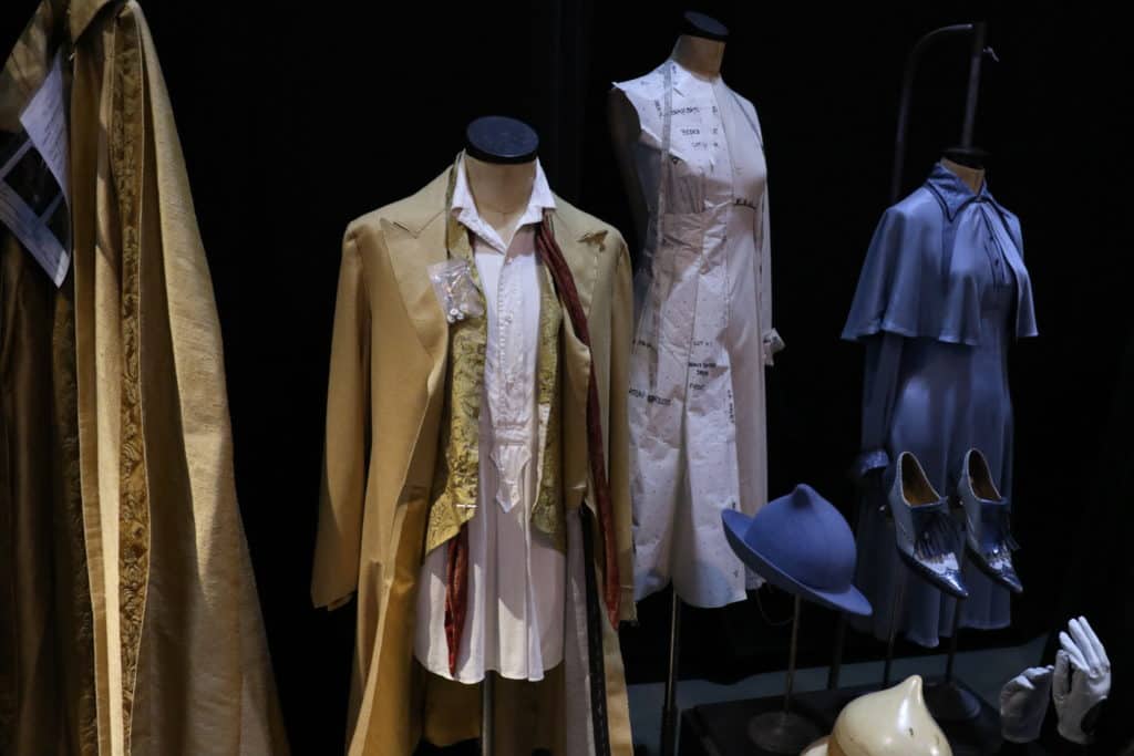 Kostüme und Requisiten von Fleur de la Cour aus den Harry Potter Filmen in den Warner Bros. Studios