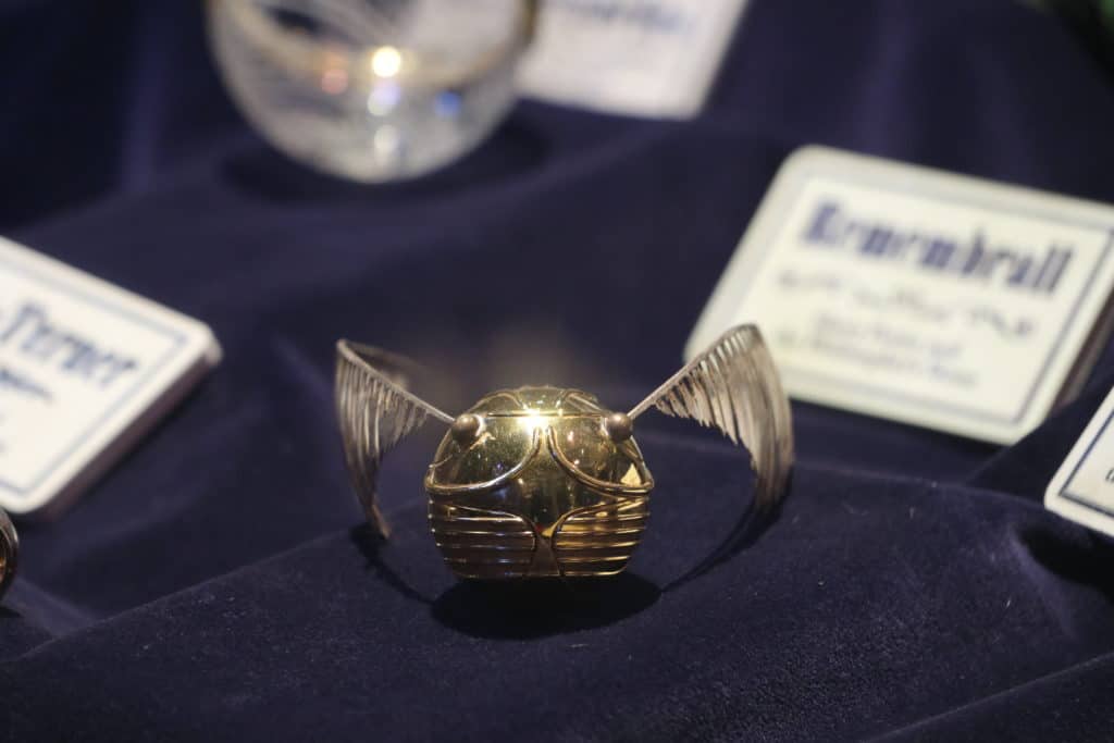 Der Goldene Schnatz mit Flügeln bei The Making of Harry Potter in London
