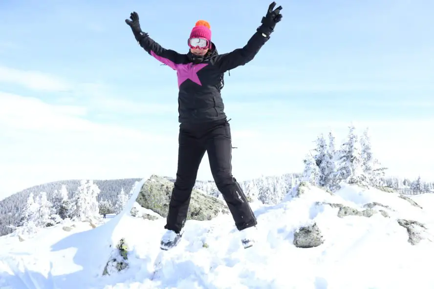 Winterurlaub in Serbien: Ski fahren am Dach von Serbien in Koaponik