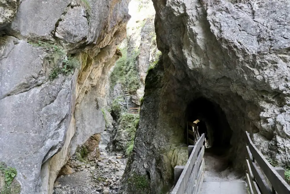 Die längste Hängebrücke der Welt im TibetStyle und Rosengartenschlucht