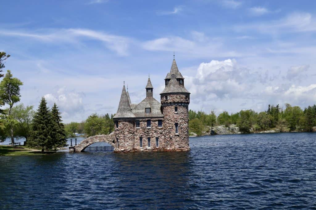 Boldt-Castle surrounded by water at the 1000 islands