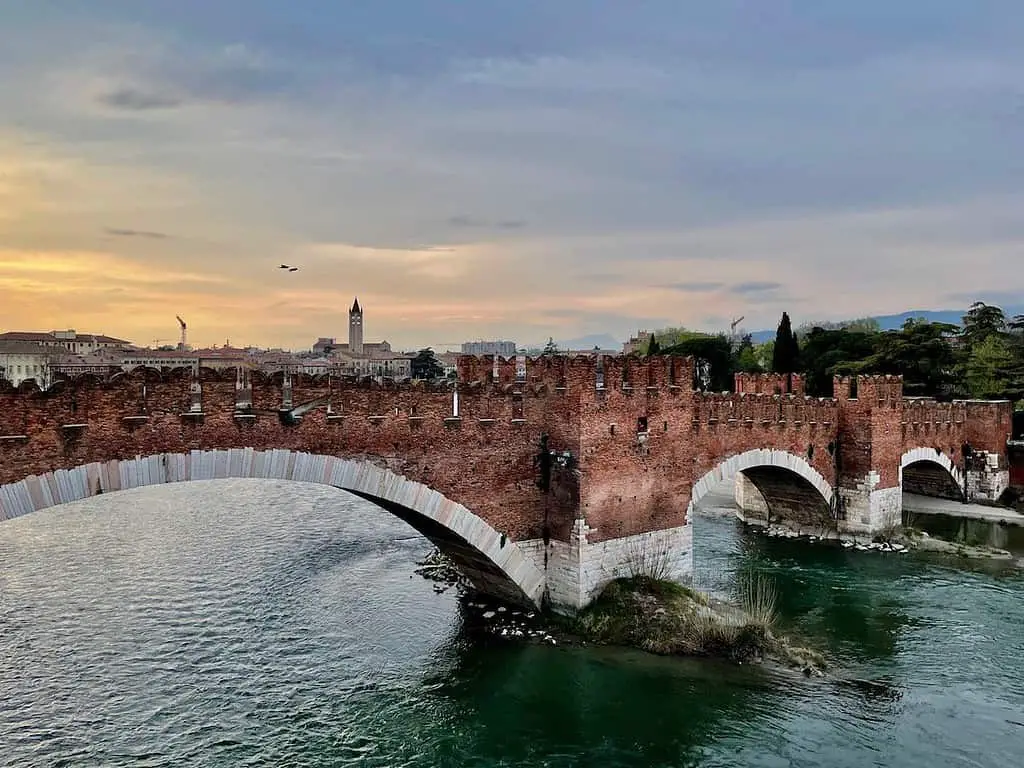 Ponte di Castelvecchio, eine der vielen Brücken in Verona
