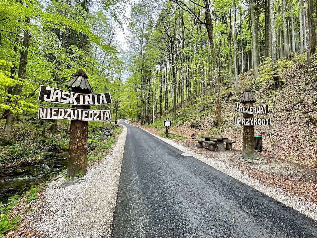Wanderung zur Bärenhöhle