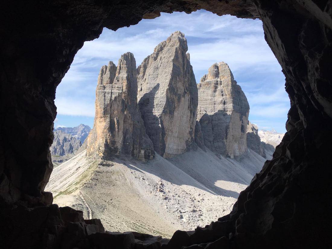 Drei Zinnen in den Dolomiten in Südtirol vom Paternkofel aus gesehen