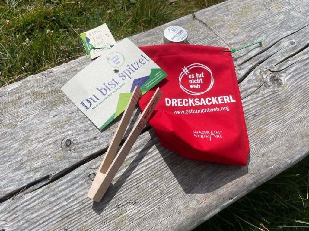 Müll sammeln am Berg - das Drecksackerl