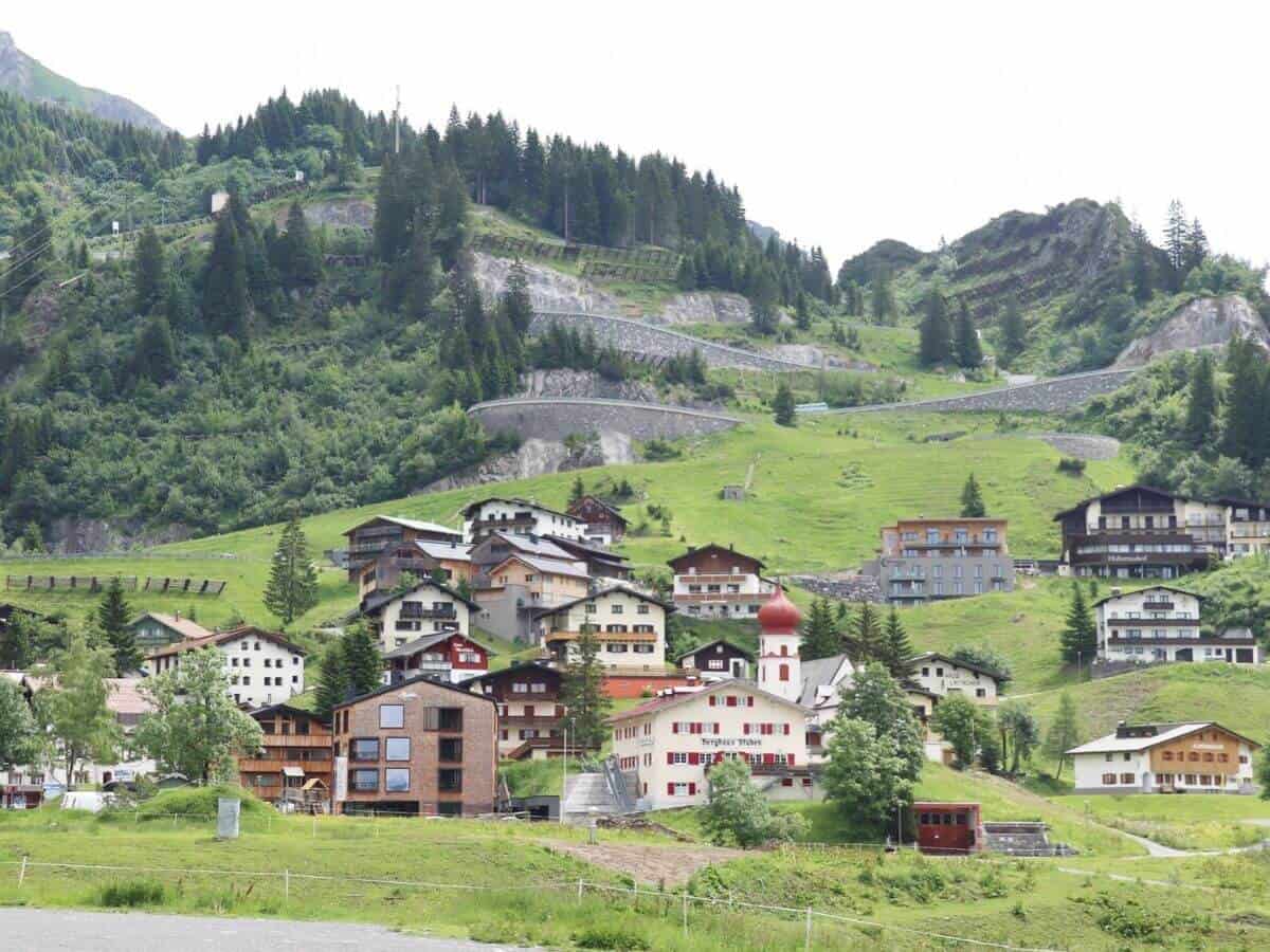 Driving In Austria: Local's Guide About What You Need To Know