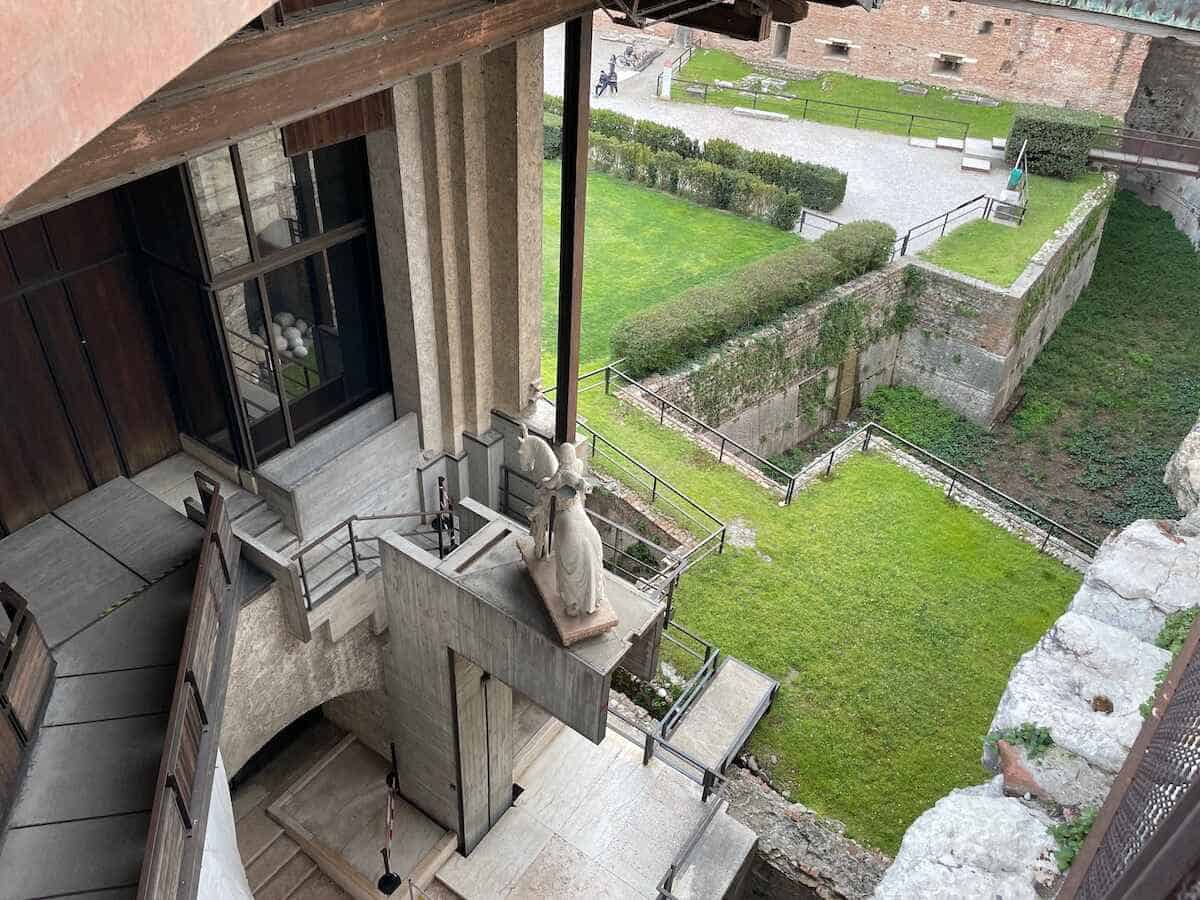 Blick auf den Innenhof des Castelvecchio
