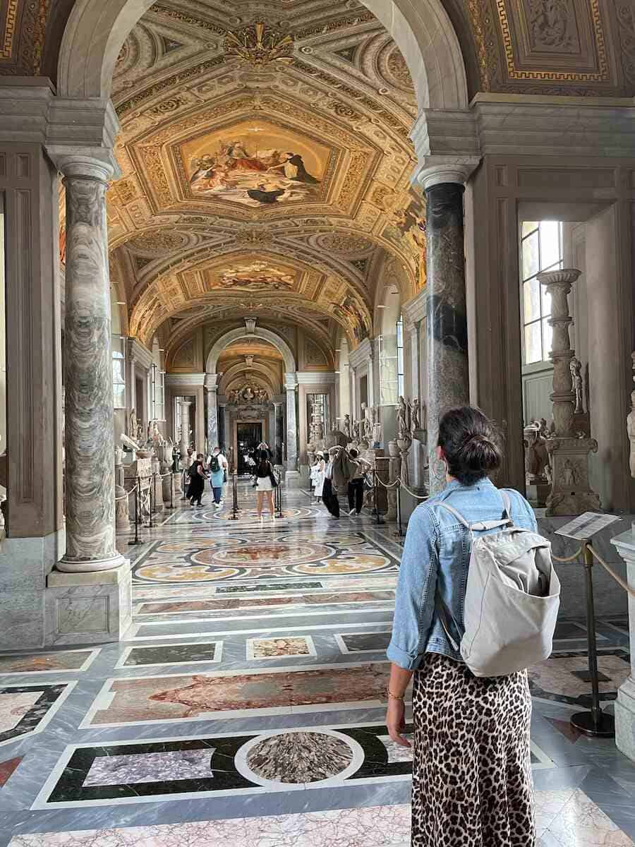 Einer der prunkvollen Säle in den Vatikanischen Museen