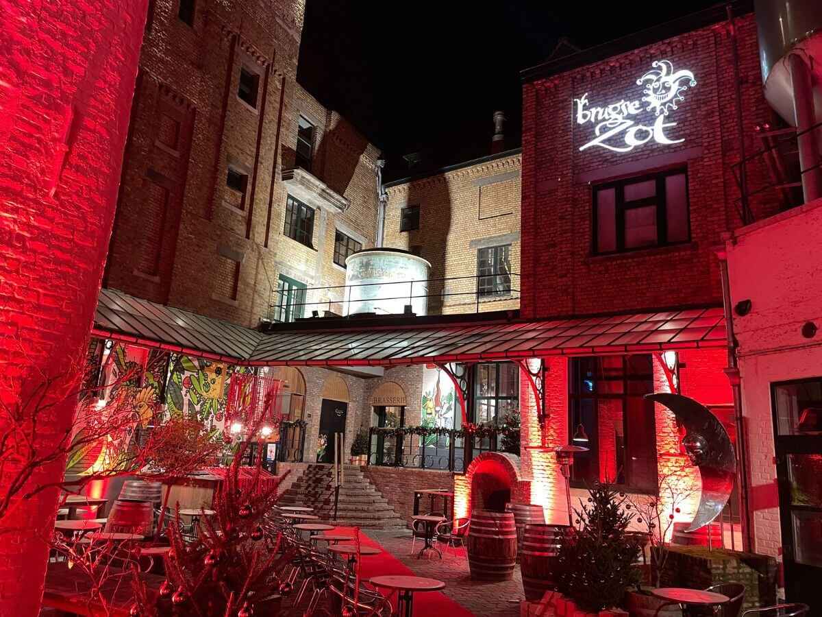 The inner courtyard of the brewery De Halve Maan at night.