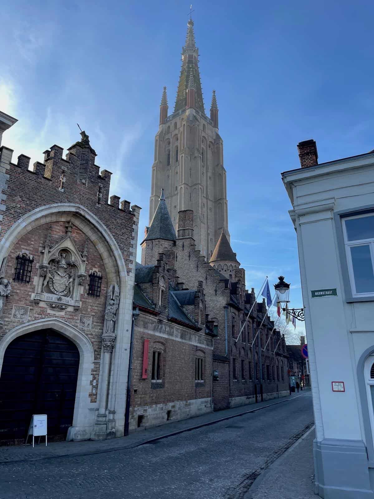 View of the Gruuthusemuseum entrance and the Church of Our Lady.