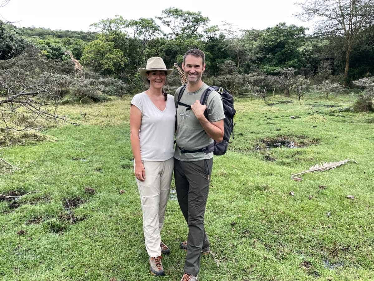 Wandersafari mit Giraffen im Arusha Nationalpark Tansania