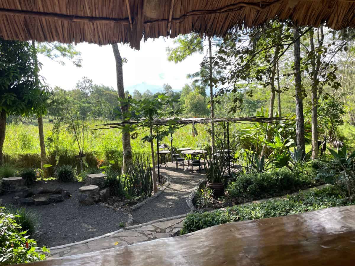Blick von der Kiboko Lodge zum Mount Meru und Arusha Nationalpark